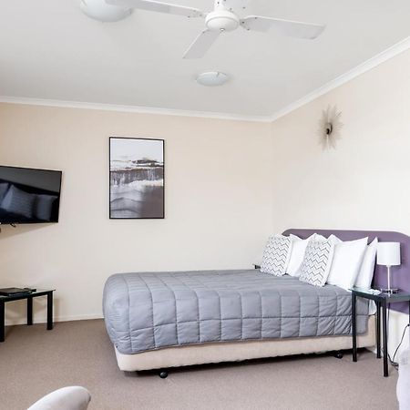Bk'S Chardonnay Motor Lodge Masterton Esterno foto