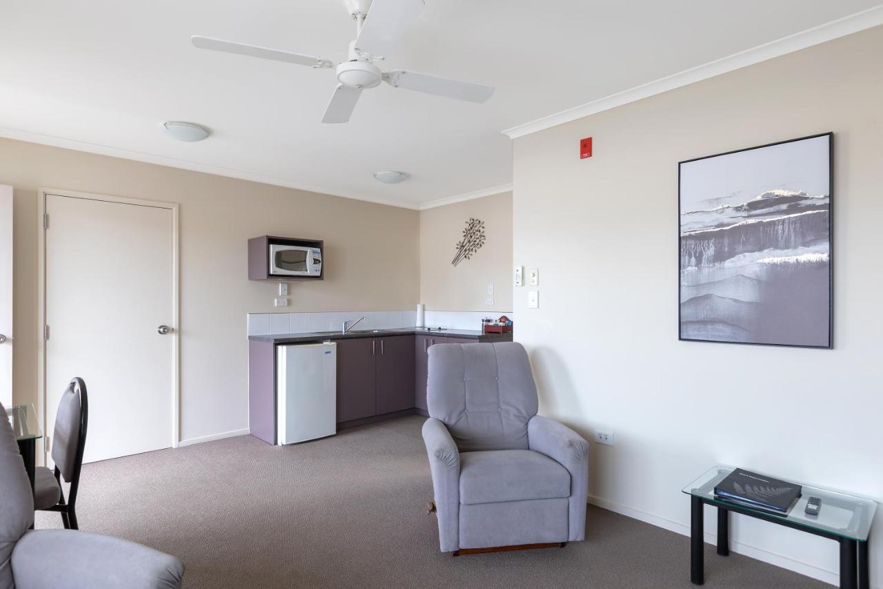Bk'S Chardonnay Motor Lodge Masterton Esterno foto