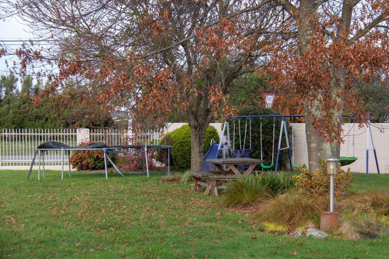 Bk'S Chardonnay Motor Lodge Masterton Esterno foto