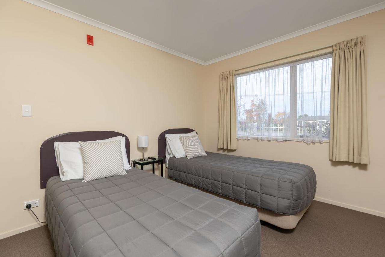Bk'S Chardonnay Motor Lodge Masterton Esterno foto
