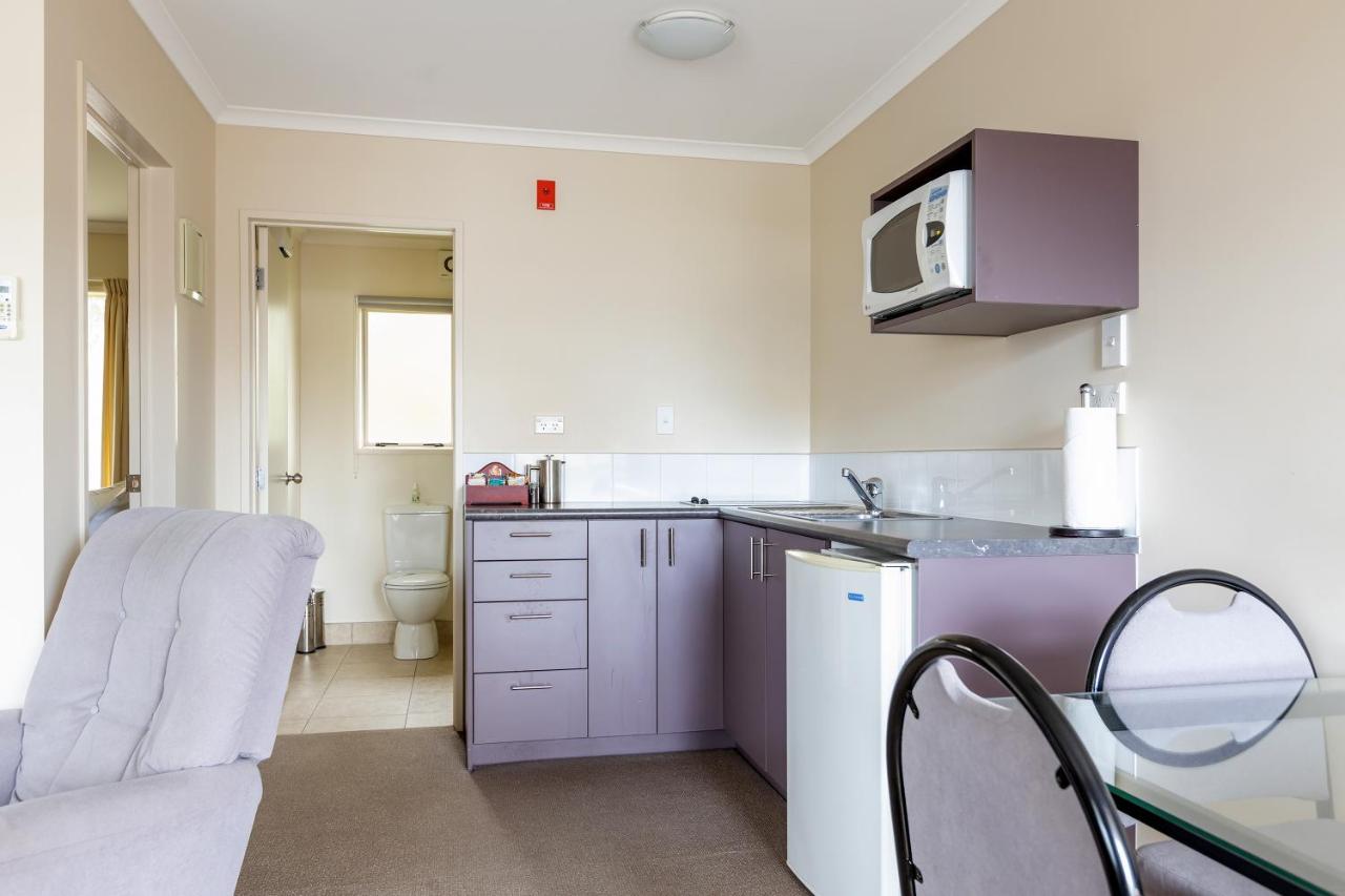 Bk'S Chardonnay Motor Lodge Masterton Esterno foto